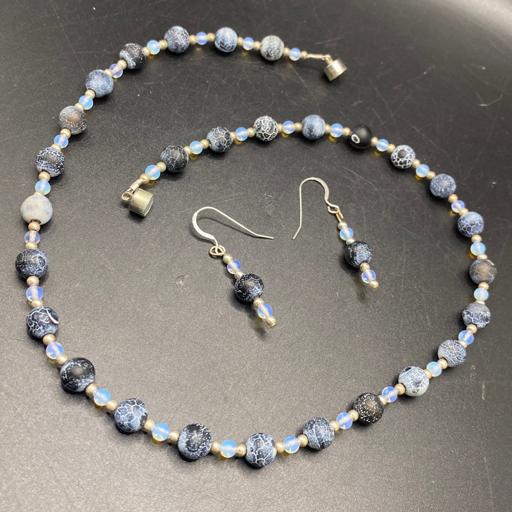 Crackle Agate & Moon Glow Necklace Earring Set